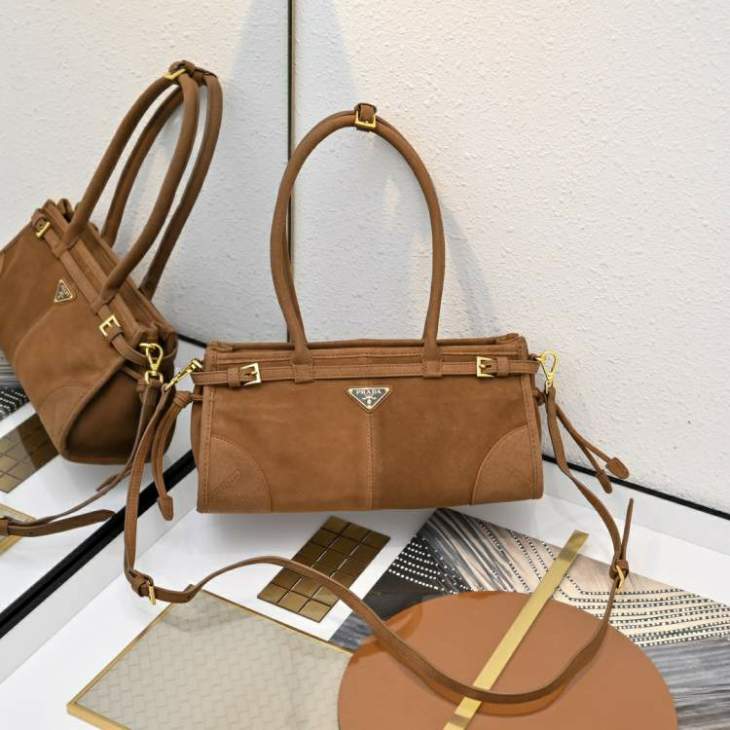 Picture of Prada Handbags _SKUfw207741013fw